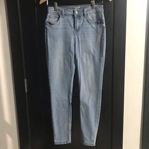 SWS — MID-RISE SKINNY PUSH UP DENIM